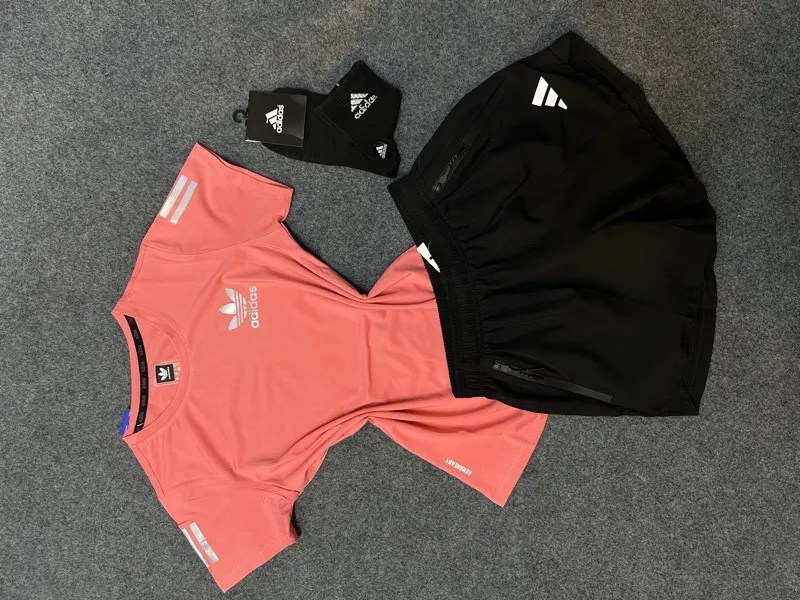 ឈុត Adidas V2