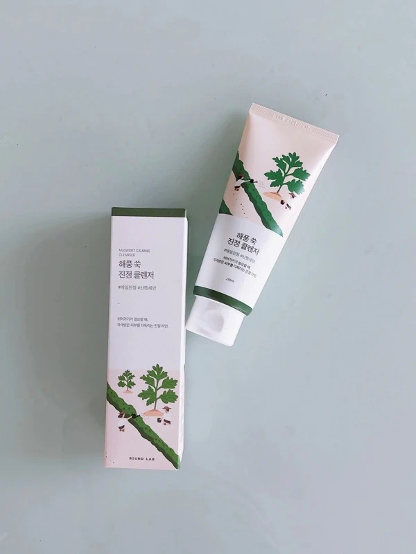 Round lab mugwort cleanser