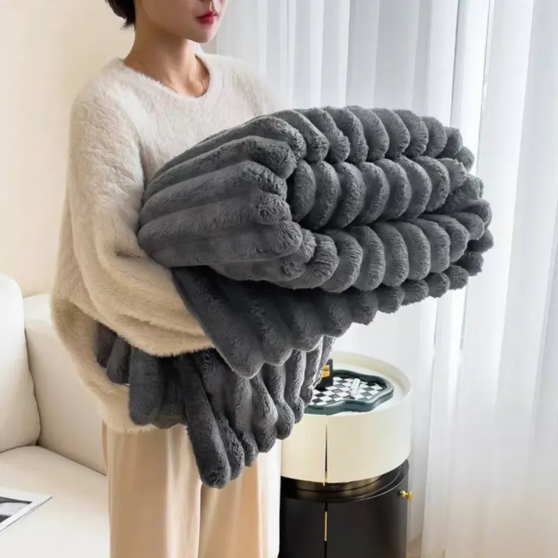 ភួយរោមទន្សាយពណ៌ប្រផេះដិត