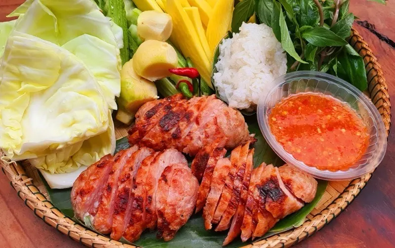 ណែមអាំង